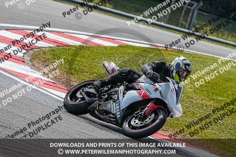 donington no limits trackday;donington park photographs;donington trackday photographs;no limits trackdays;peter wileman photography;trackday digital images;trackday photos